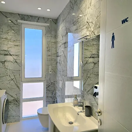 Stylish With Sea View