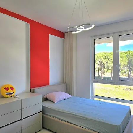 Stylish With Sea View Plazhi San Pietro